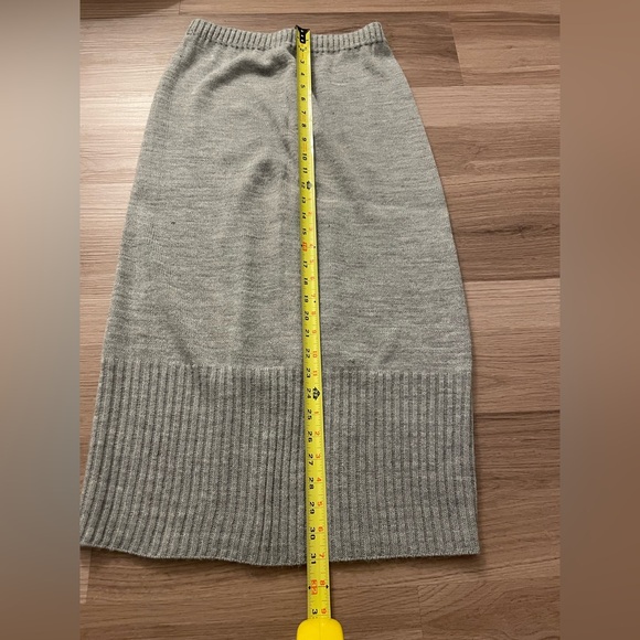 Gray Knit Midi Skirt, Medium - Picture 2 of 6